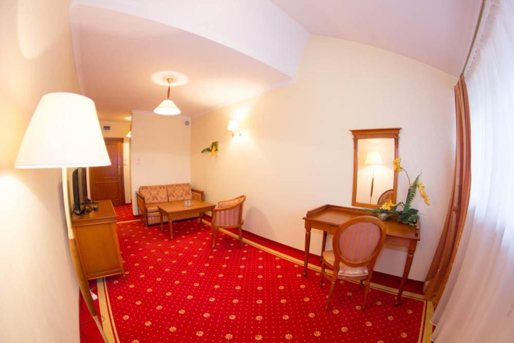 Hotel Stodolka Cminsk Εξωτερικό φωτογραφία