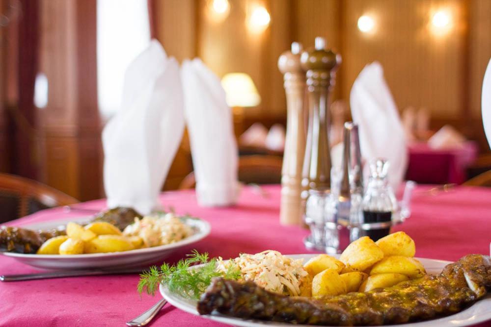 Hotel Stodolka Cminsk Εξωτερικό φωτογραφία
