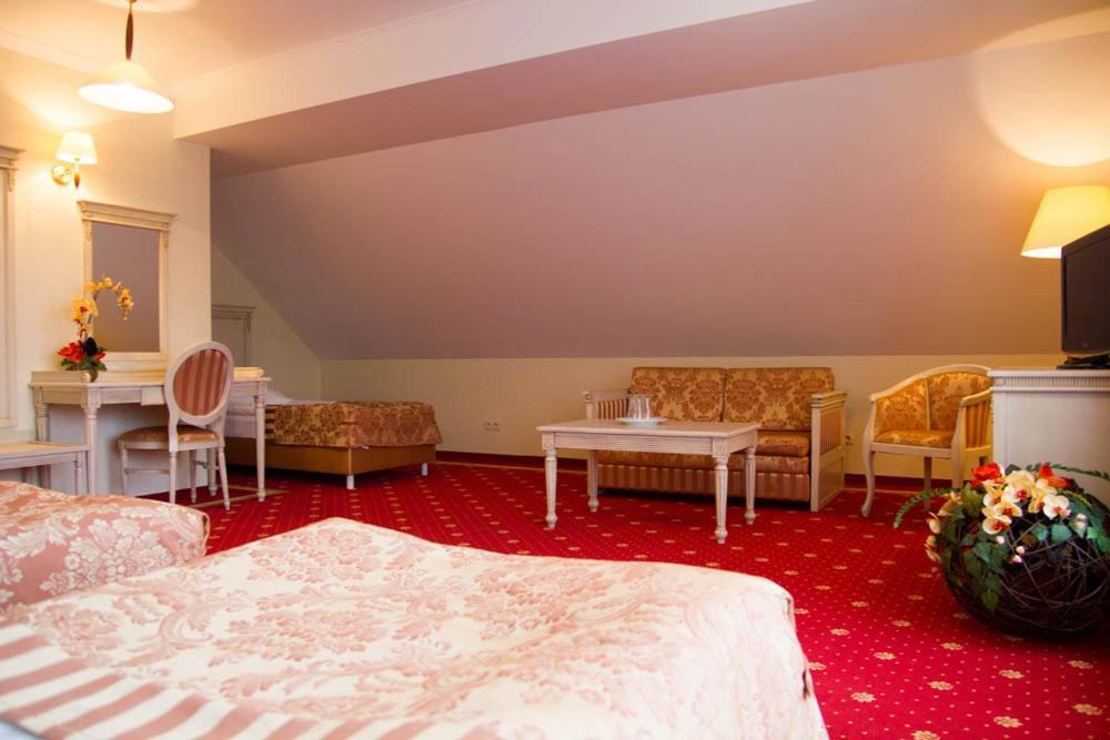 Hotel Stodolka Cminsk Εξωτερικό φωτογραφία