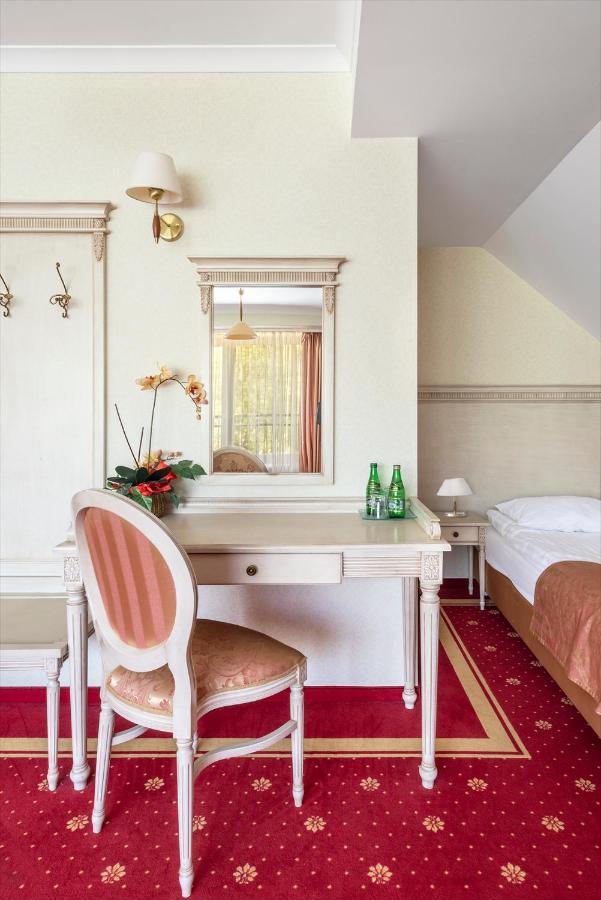 Hotel Stodolka Cminsk Εξωτερικό φωτογραφία