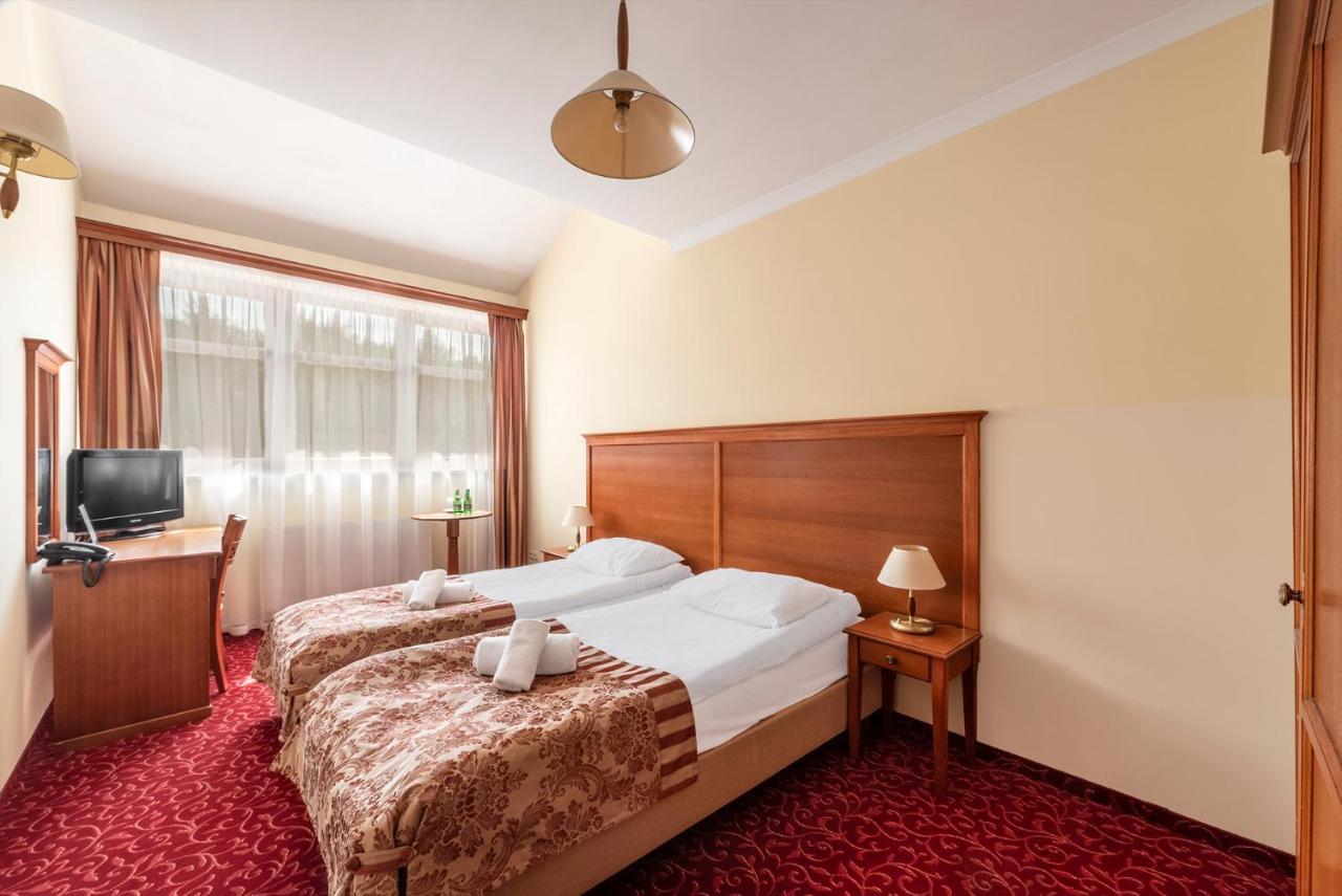 Hotel Stodolka Cminsk Εξωτερικό φωτογραφία